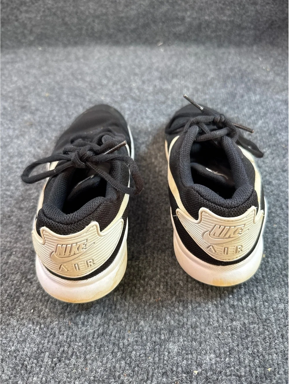 Nike Air Max Bella TR 2 Women’s Size 6 Black Gold Training Workout Shoes
